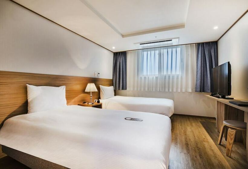 Номер Стандарт, Kenny Stay Jeju Seogwipo