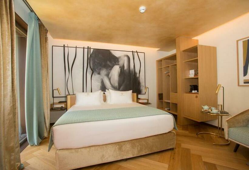 جناح جونيور سوبريور, Sa Creu Nova Petit Palais Art & Spa