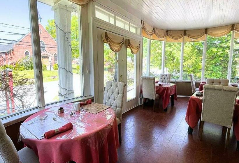 Lakosztály Erkéllyel, Bnb Maison Drew