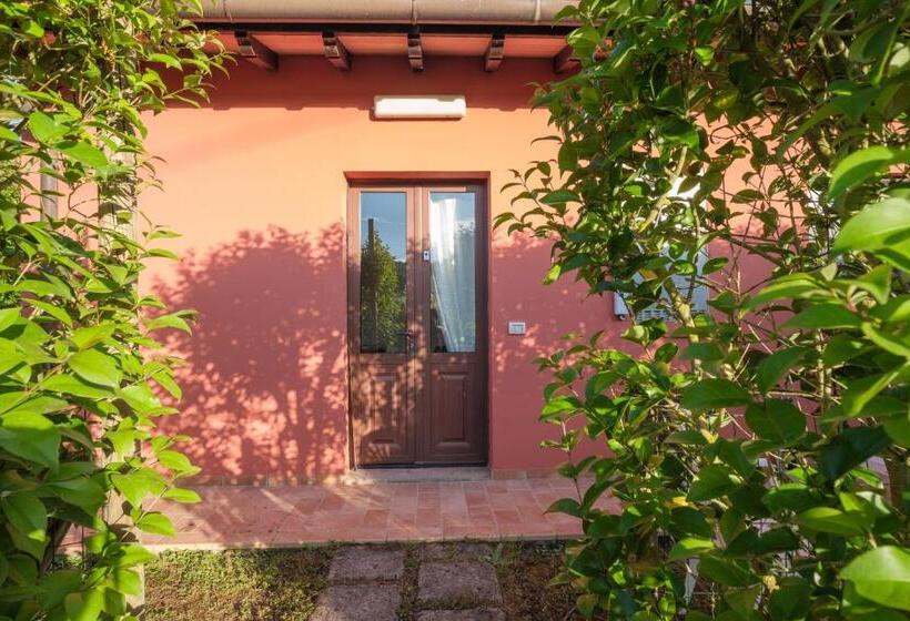 اتاق استاندارد سه تخته با چشم‌انداز باغ, Agriturismo Niccoland