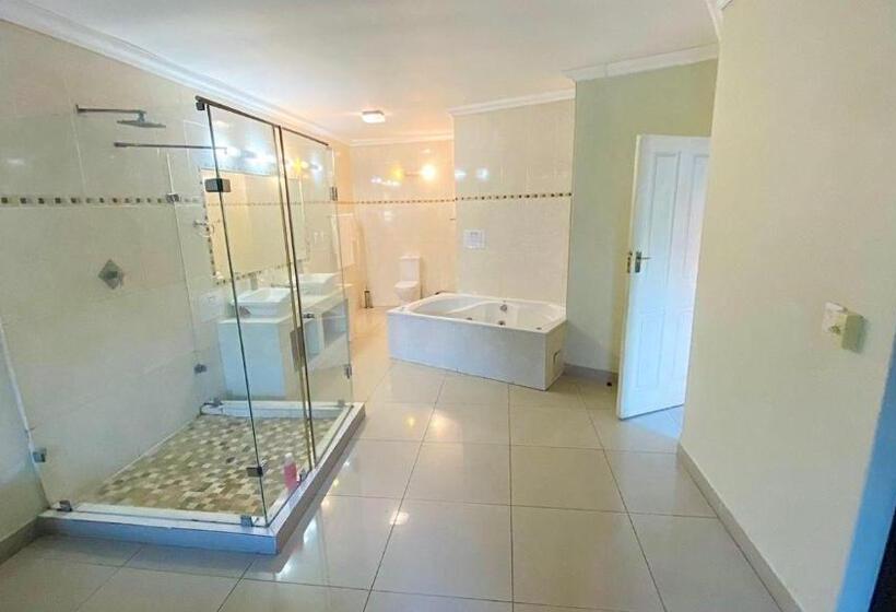 Family Suite, Staycation In Hartbeespoort