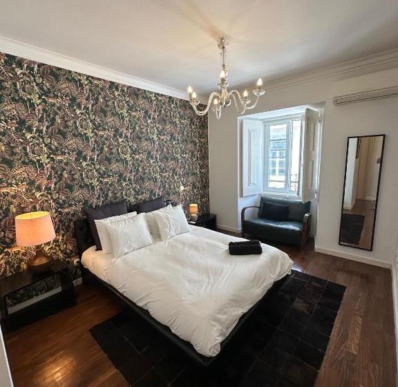 Deluxe Suite King Bed, Baixa Chiado Luxury Bedrooms