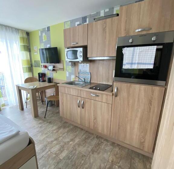 Номер Стандарт, Monteurwohnung Am Kirchberg