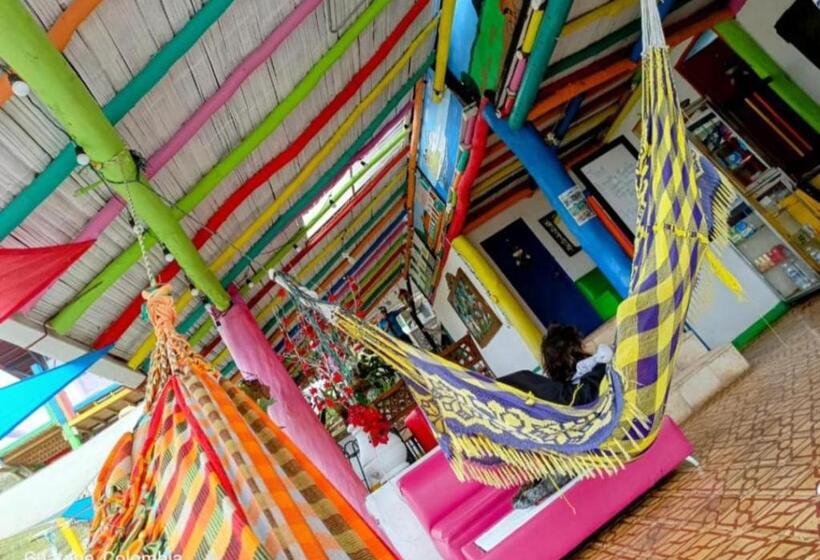 Standart Tek Kişilik Oda, Colors Fantasy Guatape Backpackers And Travellers