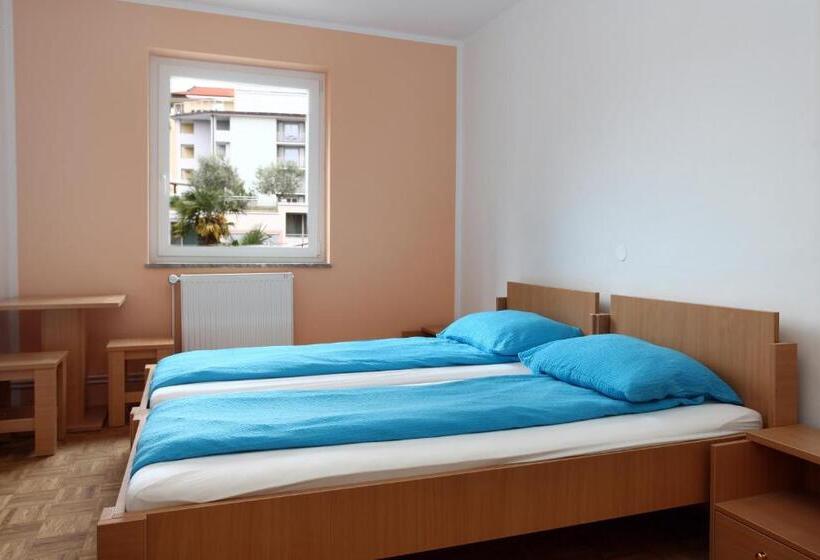 اتاق استاندارد, Hostel Soline