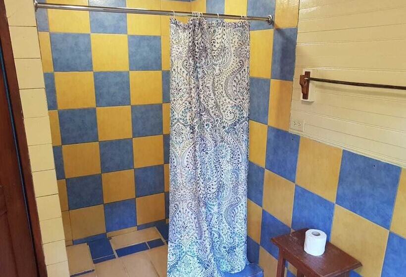 غرفة قياسية ثلاثية, Koko Acqua Lodge