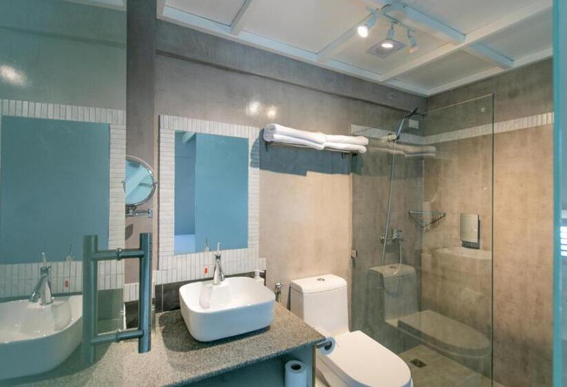 استودیو استاندارد با چشم‌انداز استخر, Reef Beach Resort