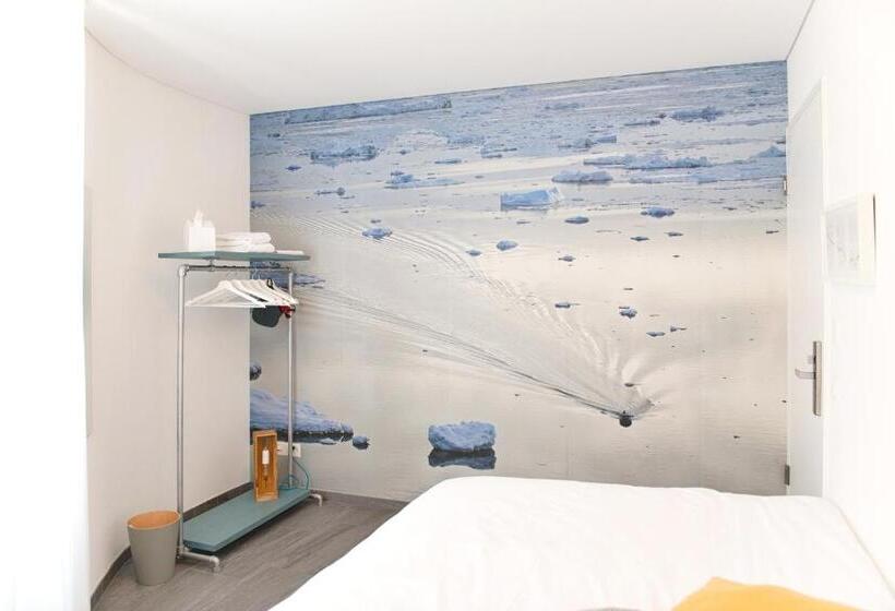 标准单人间共用浴室, Salotto Brè   Bed & Breakfast Charming Rooms