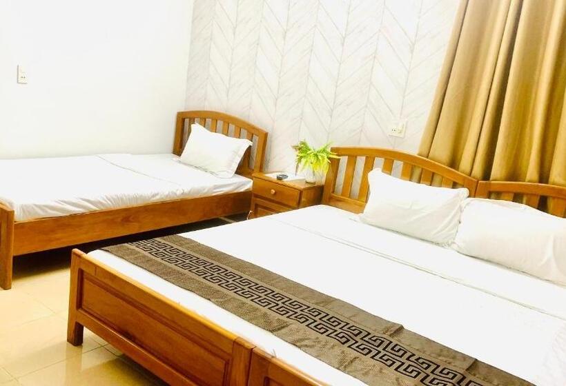 اتاق ساده سه‌ نفره, Chào Hotel Mũi Né
