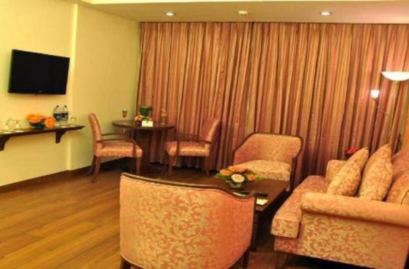 Президентский Люкс, Le Lac Sarovar Portico Ranchi