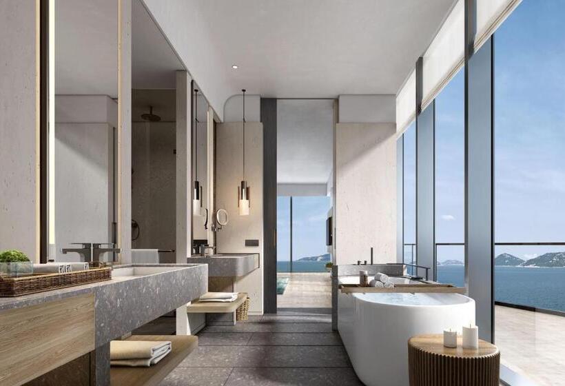 带海景的高级套房, Zhuhai Dong Ao Island Marriott Resort And Spa