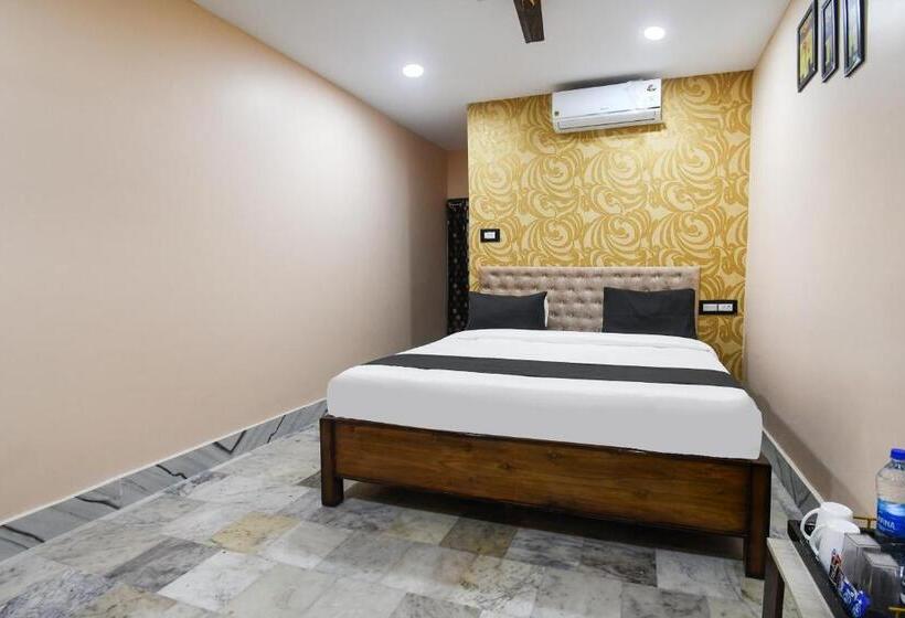 اتاق کلاسیک سه تخته, Oyo Hotel Silver Star