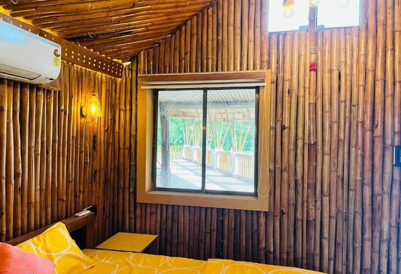 家庭间, La Pahi Palace  Banquet And Resort