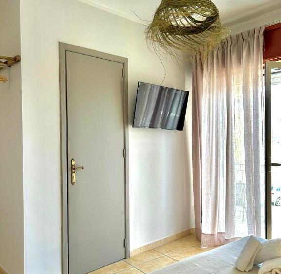 Номер Стандарт Трехместный, Vitalenta Rooms