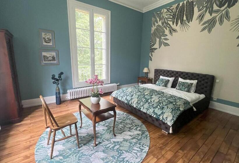 Номер Deluxe, Château De Marigny