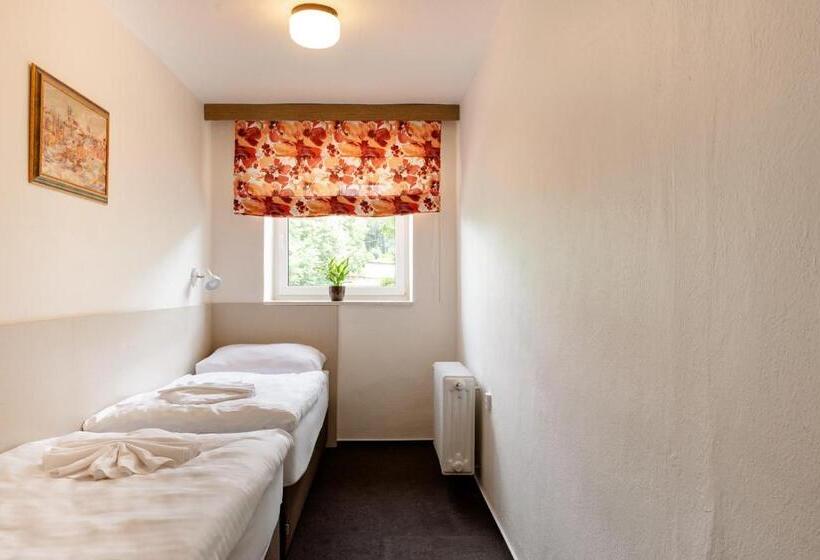 2 Bedroom Family Apartment with Views, Retro Hotel Jiskra