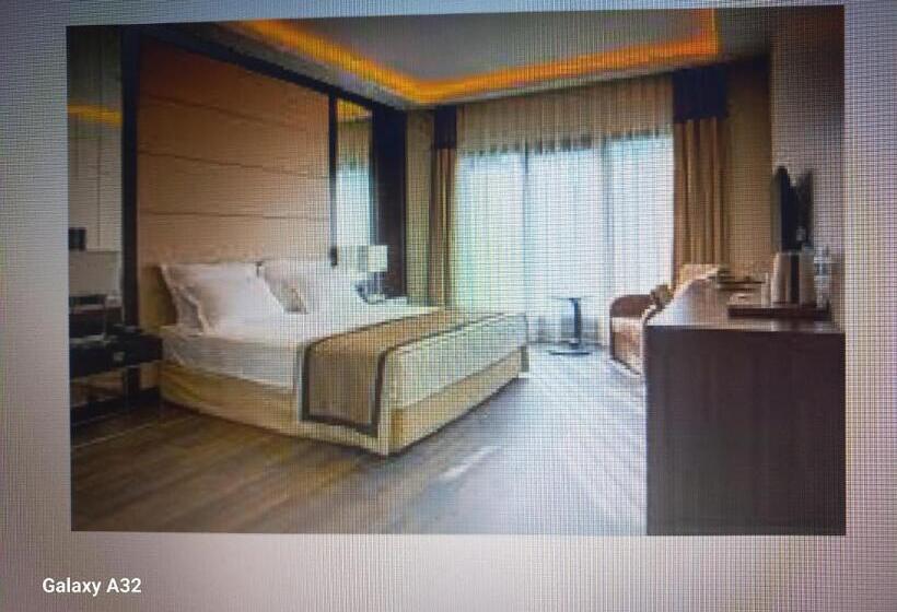 标准间, Otel Eli̇f