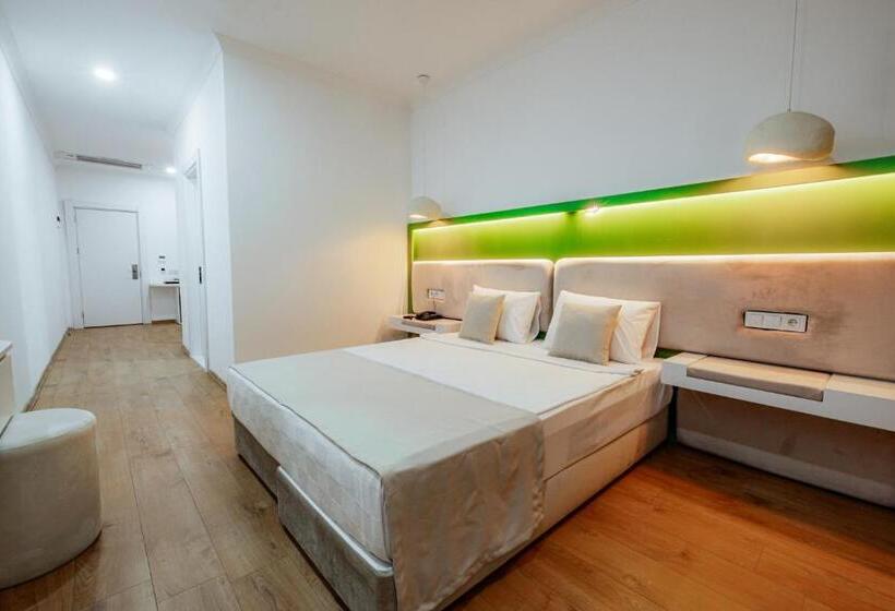 Номер Deluxe, Regenesis Hotel & Spa