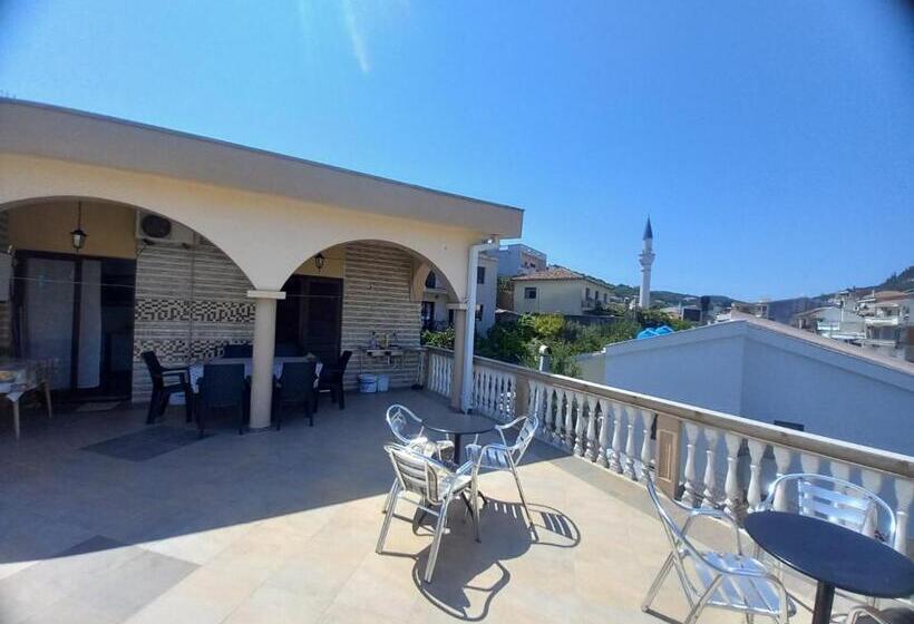 اتاق استاندارد سه نفره, Ulpiana   Apartments,rooms,hostel