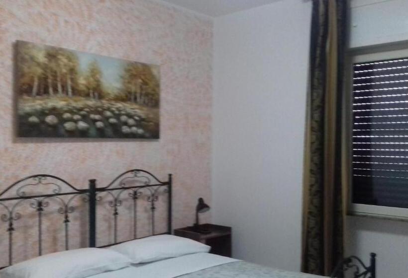 经济房, Albergo San Rocco