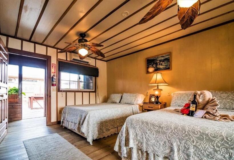 اتاق لوکس با بالکن و چشم‌انداز دریا, Utila Lodge
