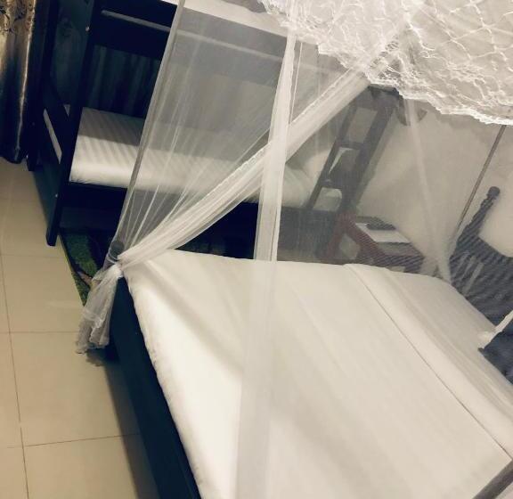 اتاق استاندارد سه نفره, Mowicribs Hotel And Spa
