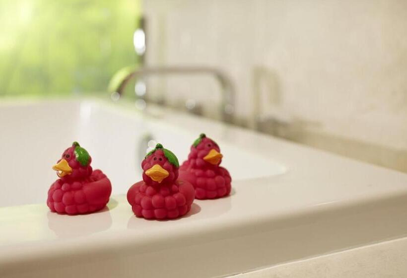 غرفة قياسية مزوَّدة بشُرفة, Archer Hotel Napa