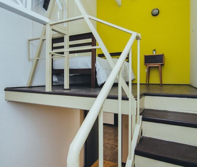اتاق استاندارد یک نفره, La Joya Hostel
