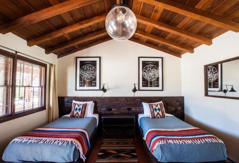 Номер Стандарт, Pioneertown Motel