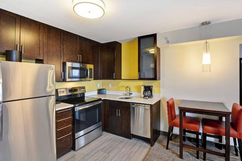 Студио Стандарт Кровать Кинг, Residence Inn By Marriott Milwaukee North/glendale
