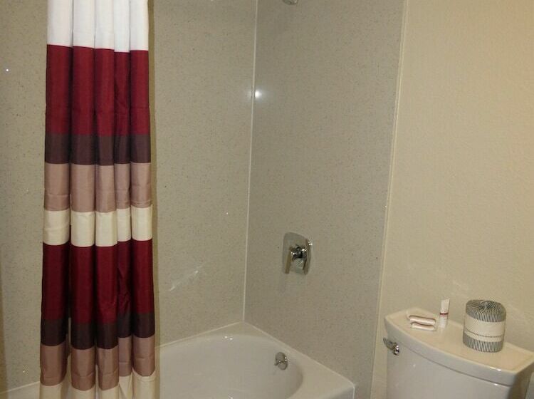 디럭스 룸, Red Roof Inn Hayward