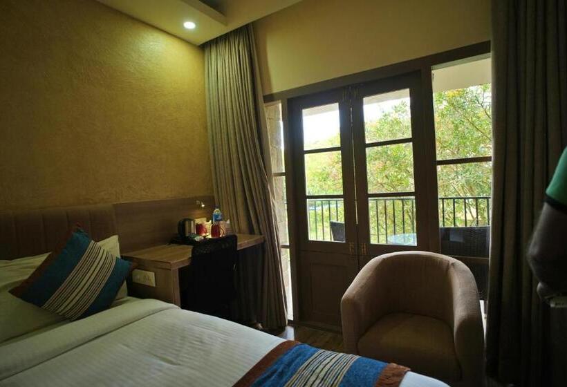 デラックスルーム, Adrak Summer Sand Hill Resort Vagamon