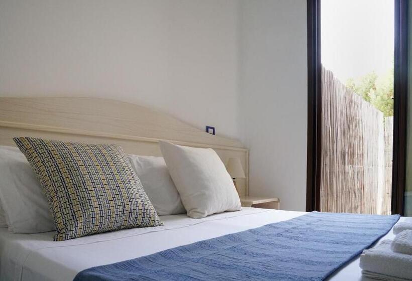 带阳台标准四人间, B&b Sara