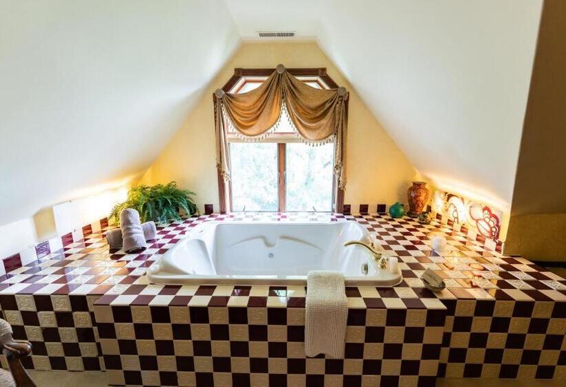 Люкс Повышенной Комфортности, Historic Webster House Bed And Breakfast Inn