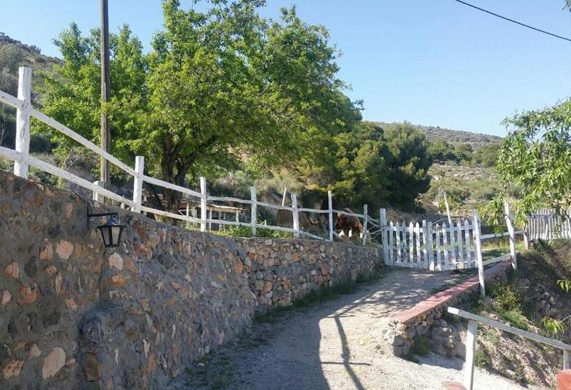 Вилла 2 Спальни, Las Tres Patas Complejo Rural