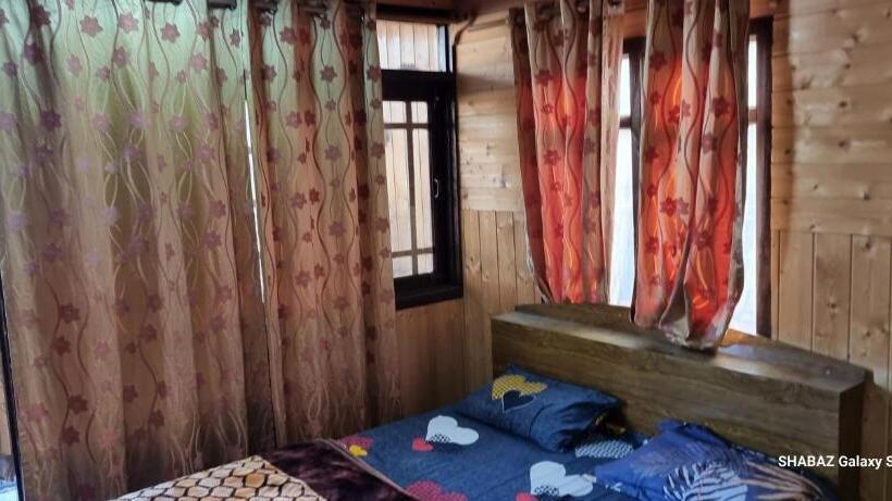 اتاق استاندارد با چشم‌انداز باغ, Sky Fall Guest House