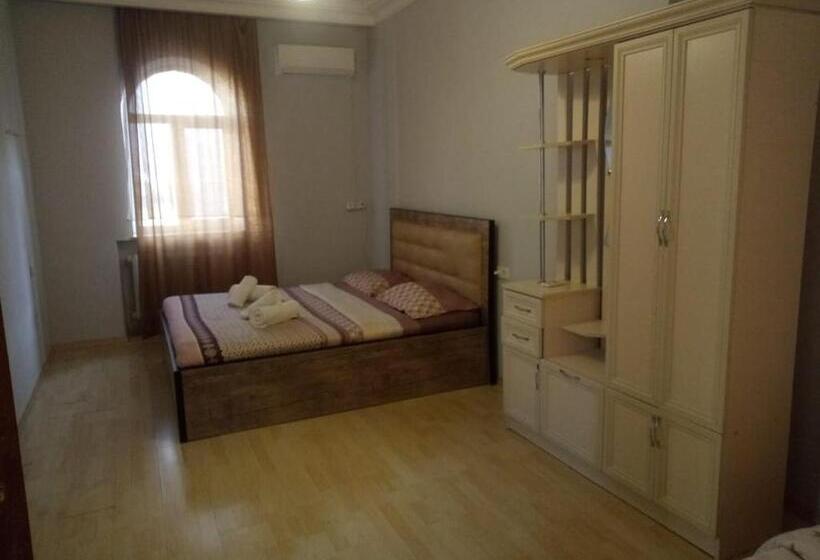패밀리 룸 공용 욕실, Classy And Cozy Hostel