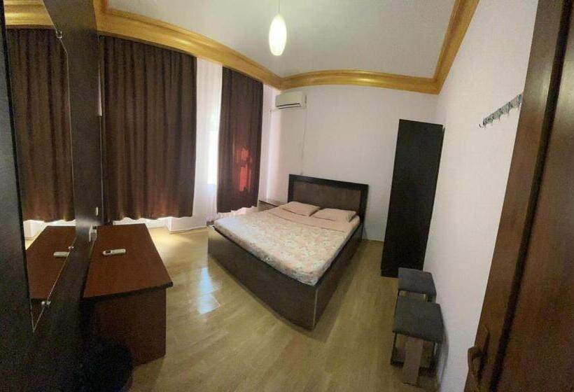 스탠다드 발코니 룸, Classy And Cozy Hostel