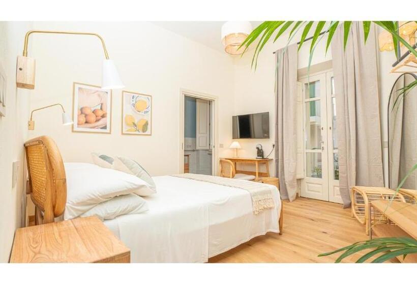 Номер Стандарт Вид на Сад, Green Guest House Alghero