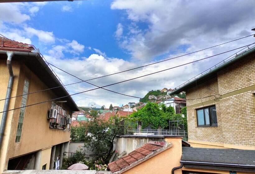 اتاق استاندارد با چشم‌انداز باغ, Exotic Nature Hostel