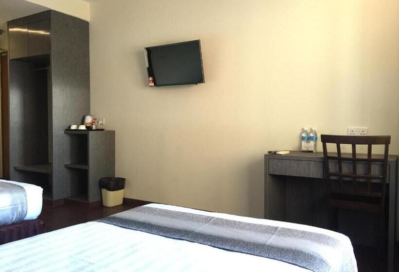 이그제큐티브 패밀리룸, Check Inn Hotel Tawau