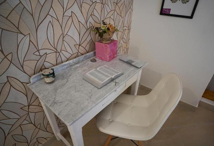 Номер Стандарт, Giuly Home B&b