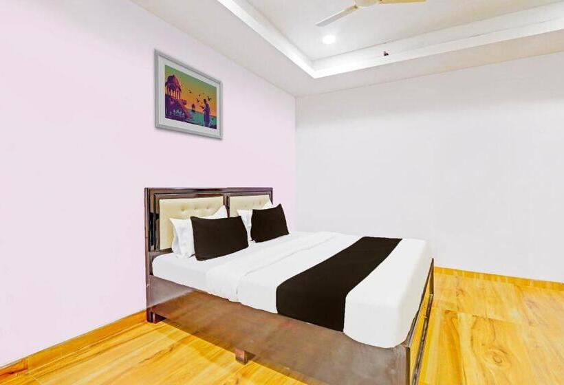 اتاق کلاسیک سه تخته, Super Hotel O Nandhi Inn