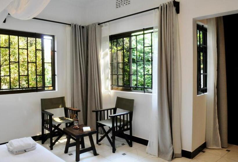 اتاق لوکس, Oya Guest House