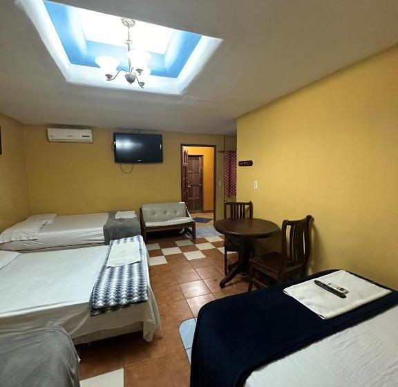 اتاق استاندارد چهار تخته, Hasa Nicaragua