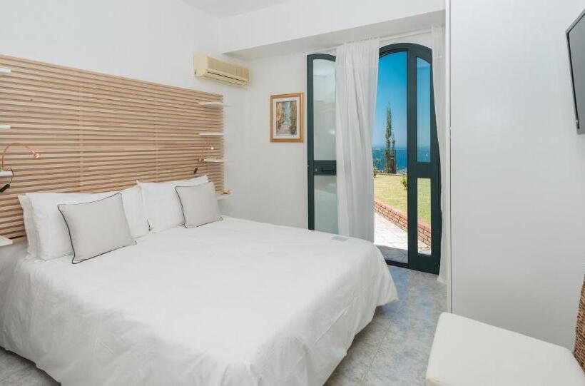 Апартаменты 1 Спальня Вид на Море, Villa Le Terrazze Charming Rooms