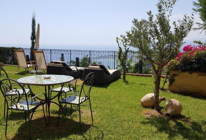 Апартаменты 1 Спальня Вид на Море, Villa Le Terrazze Charming Rooms