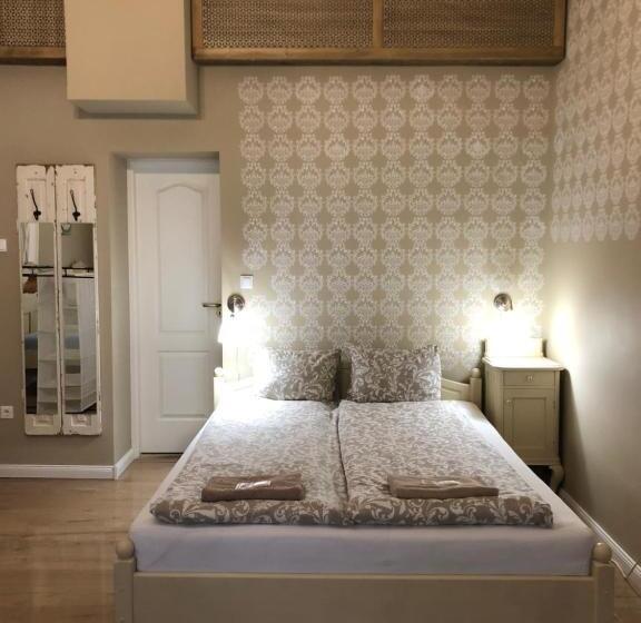 Номер Superior, Tulipán Villa Panzió