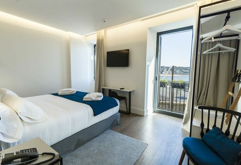 غرفة قياسية مطلّة علي البحر, Sansebay