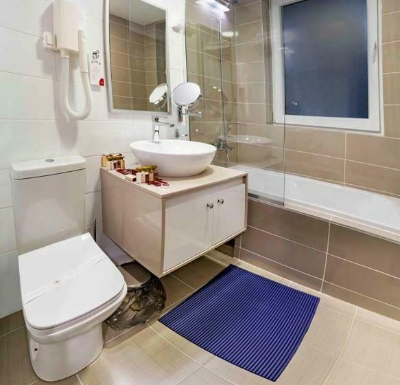 اتاق لوکس, Central Hotel, Fitness And Spa